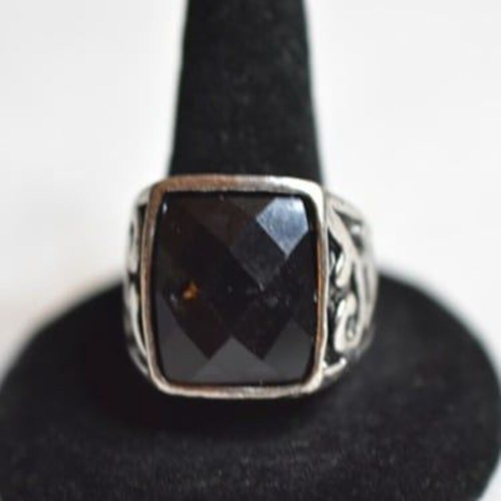 Goth Punk Black Beveled Glass Engraved Silver Tone Band Size 9 Statement Ring